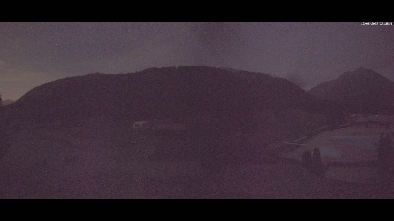 Pelvoux Vallouise Base Area Live Cam - Briancon, Hautes-Alpes, Provence-Alpes-Cote d’Azur, France