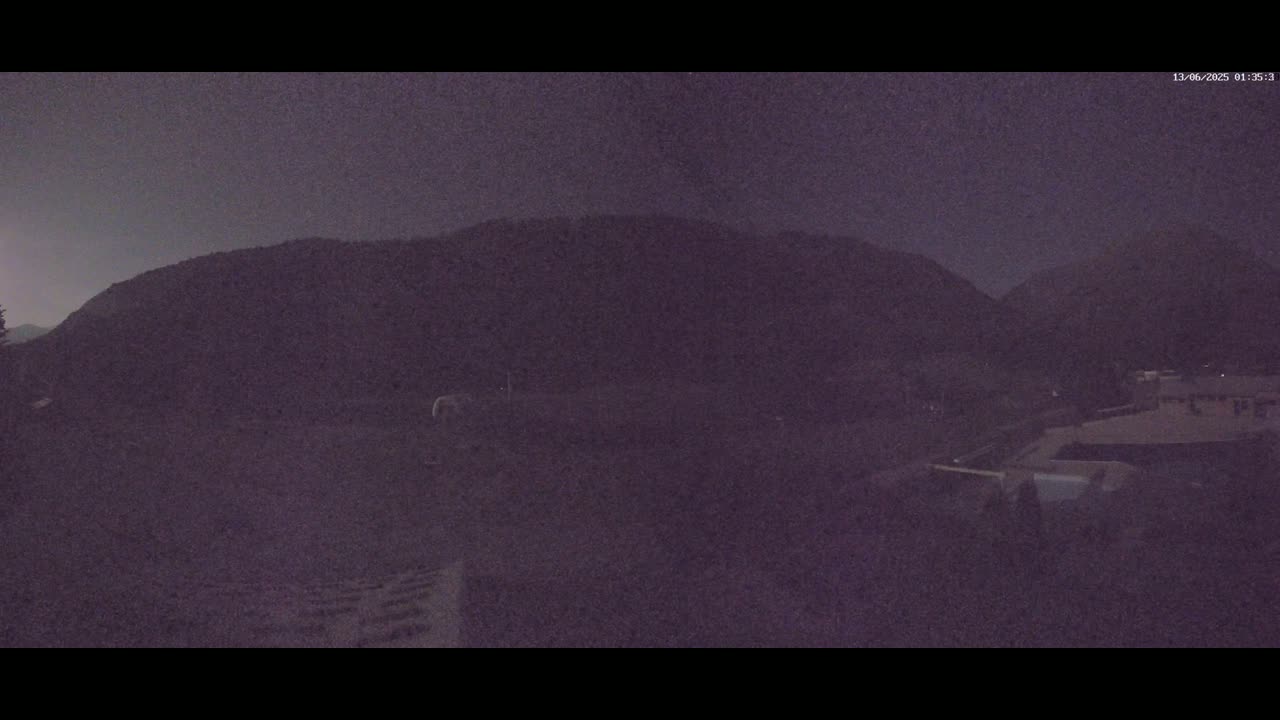 Pelvoux Vallouise Base Area Live Cam - Briancon, Hautes-Alpes, Provence-Alpes-Cote d’Azur, France