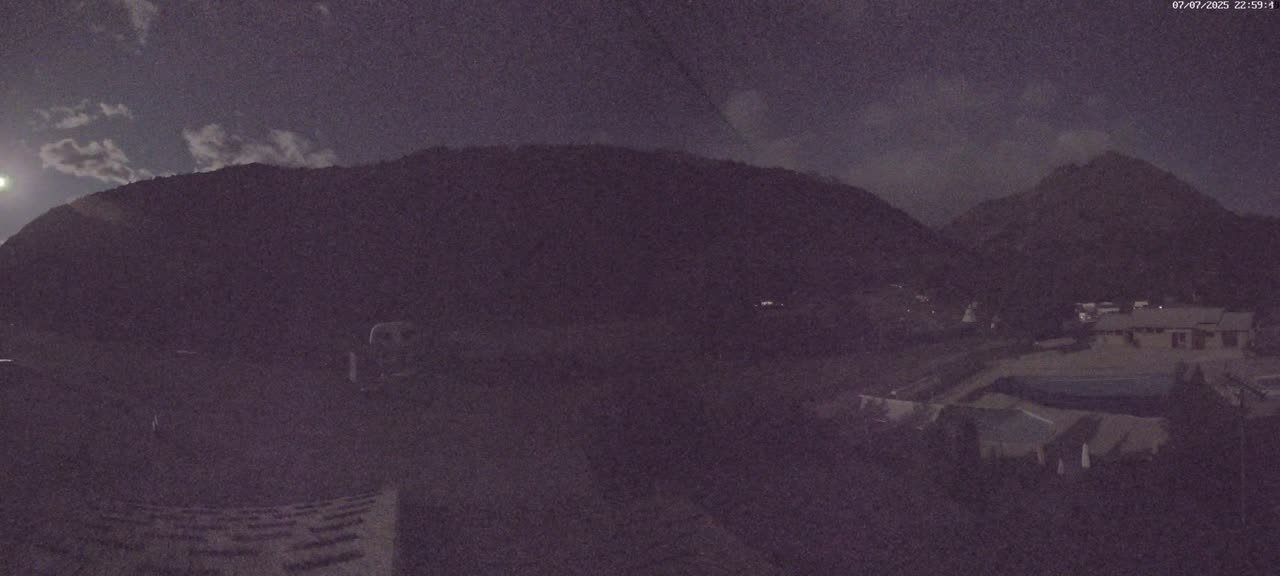 Pelvoux Vallouise Base Area Live Cam - Briancon, Hautes-Alpes, Provence-Alpes-Cote d’Azur, France