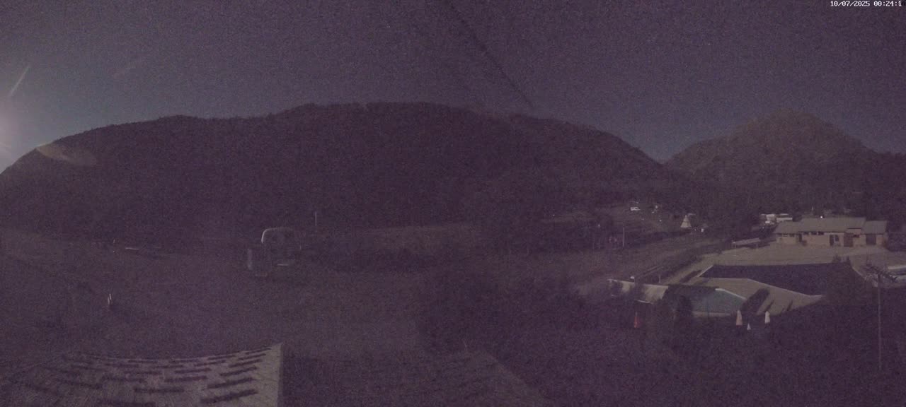 Pelvoux Vallouise Base Area Live Cam - Briancon, Hautes-Alpes, Provence-Alpes-Cote d’Azur, France