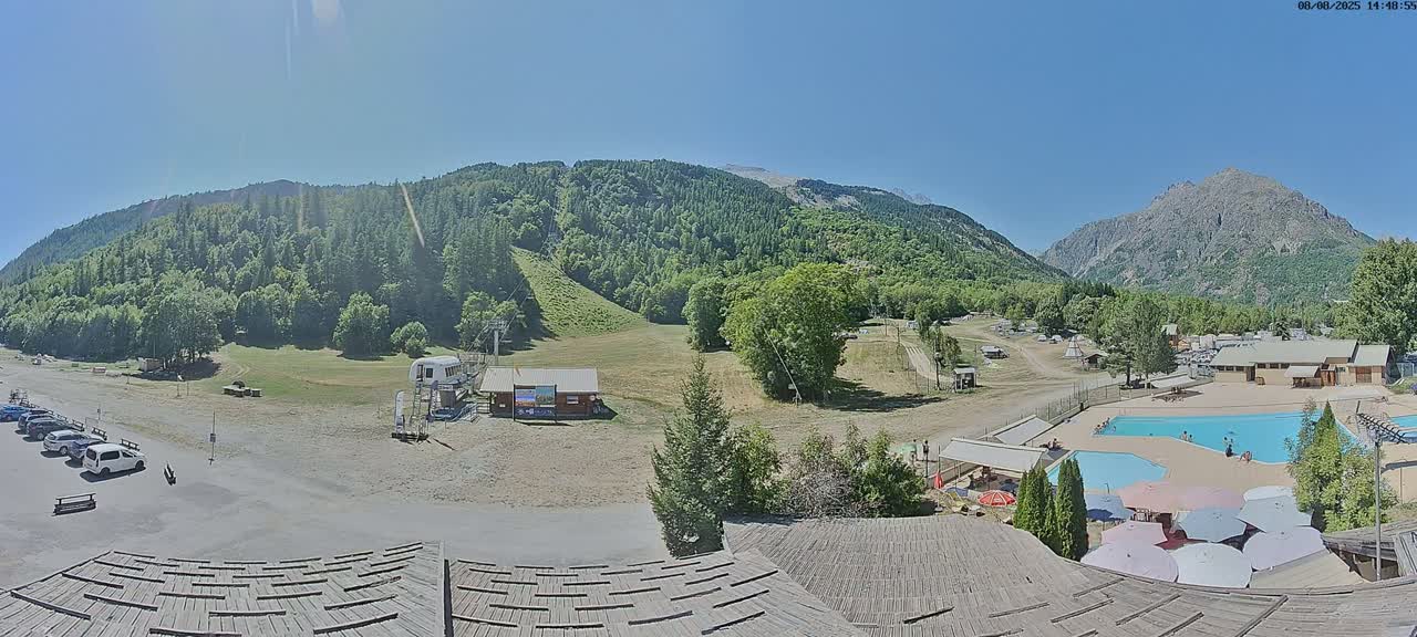 Pelvoux Vallouise Base Area Live Cam - Briancon, Hautes-Alpes, Provence-Alpes-Cote d’Azur, France
