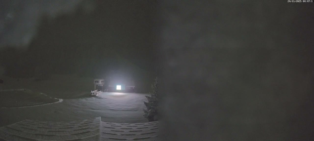 Pelvoux Vallouise Base Area Live Cam - Briancon, Hautes-Alpes, Provence-Alpes-Cote d’Azur, France