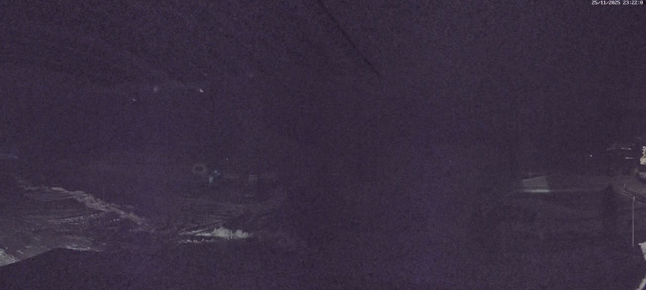 Pelvoux Vallouise Base Area Live Cam - Briancon, Hautes-Alpes, Provence-Alpes-Cote d’Azur, France