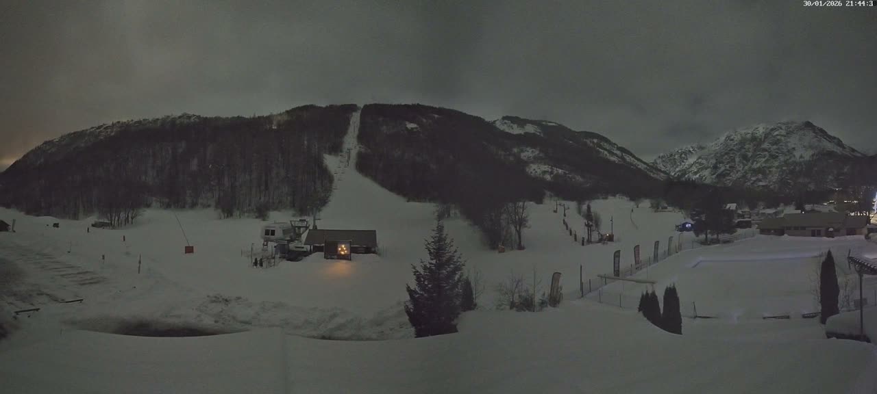Pelvoux Vallouise Base Area Live Cam - Briancon, Hautes-Alpes, Provence-Alpes-Cote d’Azur, France