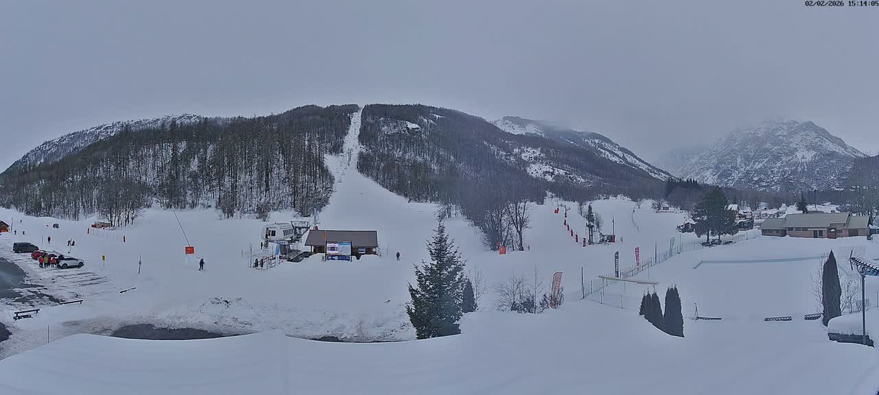 Pelvoux Vallouise Base Area Live Cam - Briancon, Hautes-Alpes, Provence-Alpes-Cote d’Azur, France