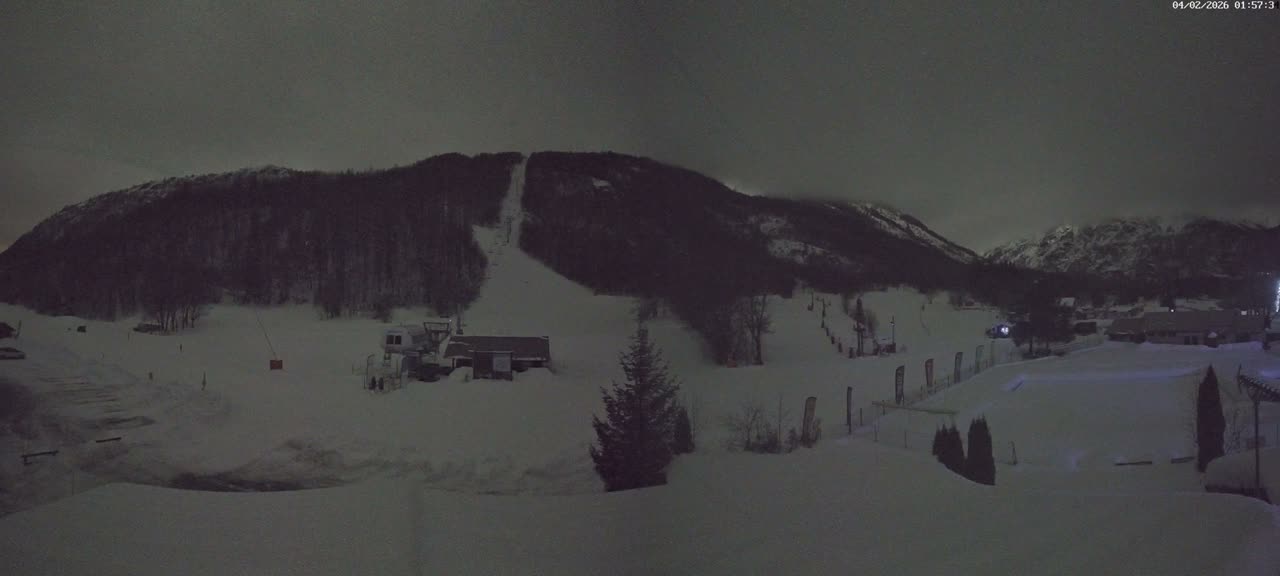 Pelvoux Vallouise Base Area Live Cam - Briancon, Hautes-Alpes, Provence-Alpes-Cote d’Azur, France