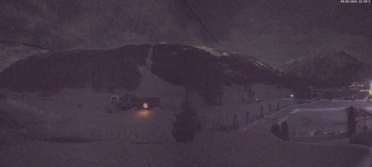 Pelvoux Vallouise Base Area Live Cam - Briancon, Hautes-Alpes, Provence-Alpes-Cote d’Azur, France