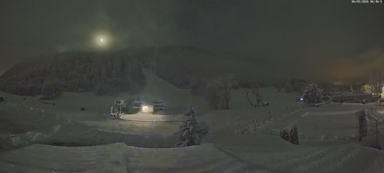 Pelvoux Vallouise Base Area Live Cam - Briancon, Hautes-Alpes, Provence-Alpes-Cote d’Azur, France