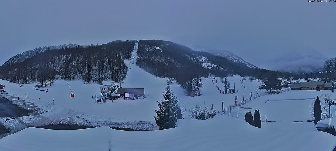 Pelvoux Vallouise Base Area Live Cam - Briancon, Hautes-Alpes, Provence-Alpes-Cote d’Azur, France