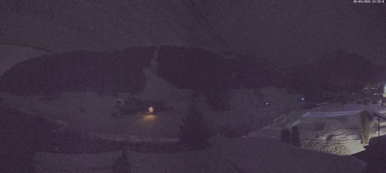 Pelvoux Vallouise Base Area Live Cam - Briancon, Hautes-Alpes, Provence-Alpes-Cote d’Azur, France