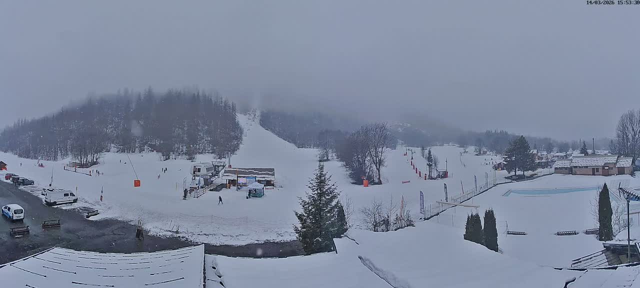 Pelvoux Vallouise Base Area Live Cam - Briancon, Hautes-Alpes, Provence-Alpes-Cote d’Azur, France