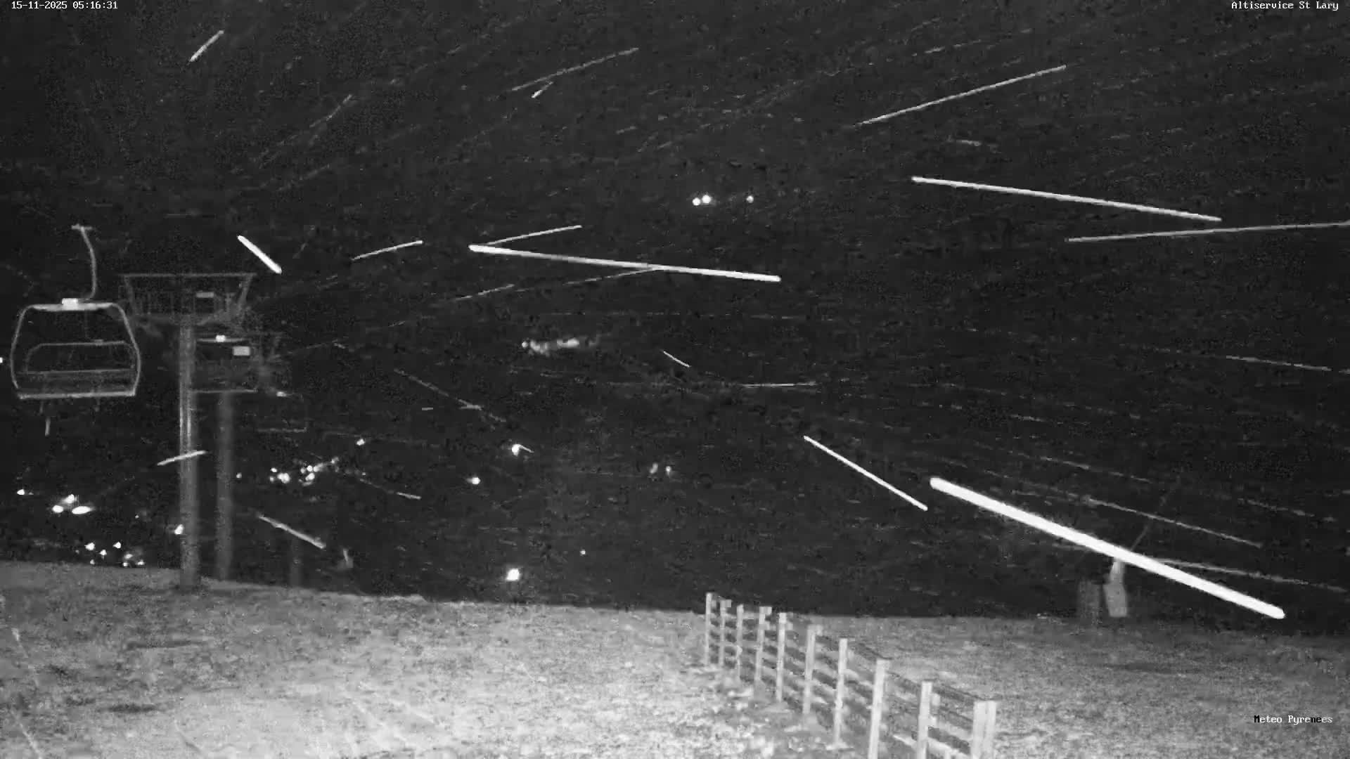 Saint-Lary-Soulan Village Skyline & Pla d'Adet Ski Slopes Live Cam - Bagnères-de-Bigorre, Hautes-Pyrénées, Occitanie, France