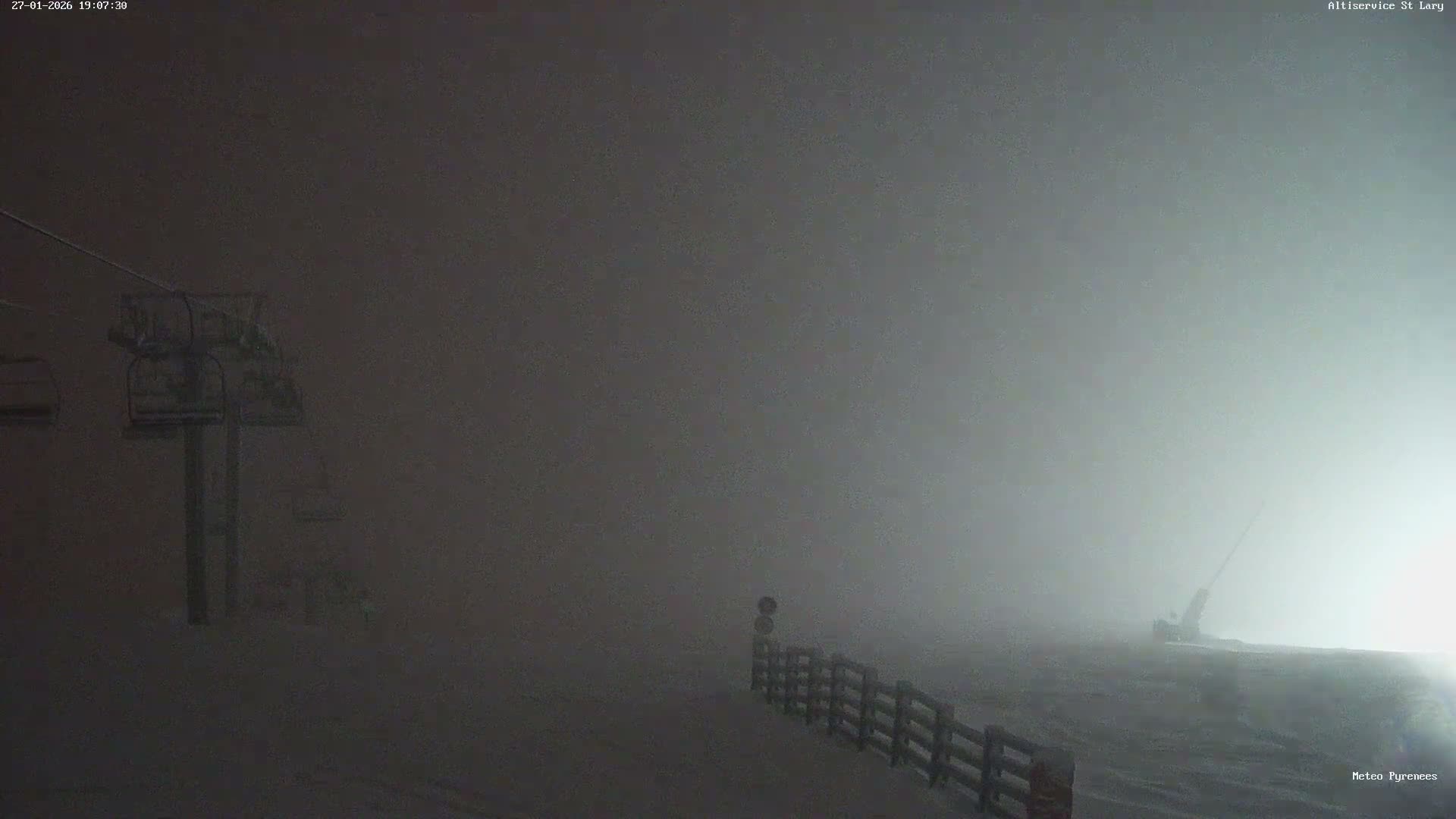 Saint-Lary-Soulan Village Skyline & Pla d'Adet Ski Slopes Live Cam - Bagnères-de-Bigorre, Hautes-Pyrénées, Occitanie, France