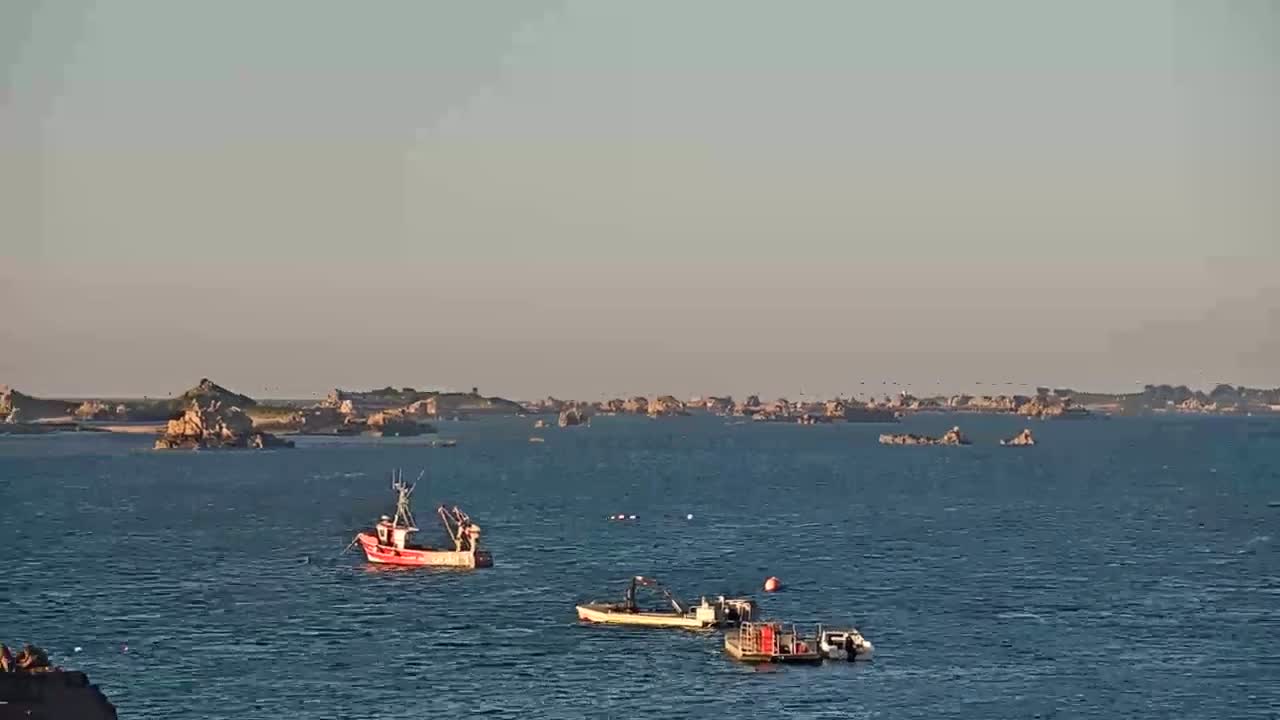 Ploubazlanec, Loguivy Village & Coast Live Cam - Guingamp, Côtes-d'Armor, 	Bretagne, France
