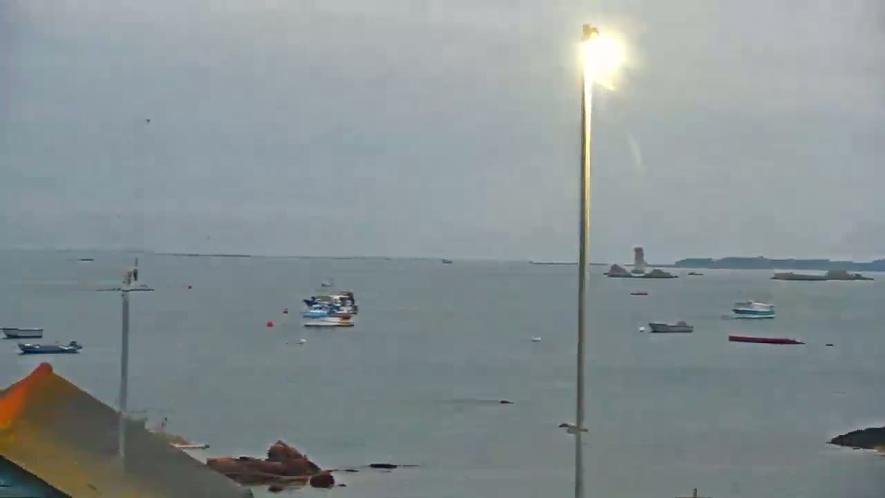 Ploubazlanec, Loguivy Village & Coast Live Cam - Guingamp, Côtes-d'Armor, 	Bretagne, France