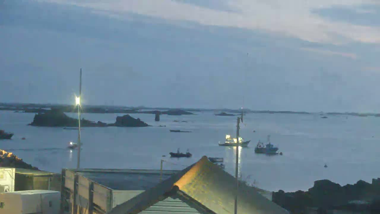 Ploubazlanec, Loguivy Village & Coast Live Cam - Guingamp, Côtes-d'Armor, 	Bretagne, France