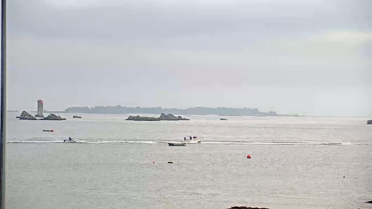 Ploubazlanec, Loguivy Village & Coast Live Cam - Guingamp, Côtes-d'Armor, 	Bretagne, France