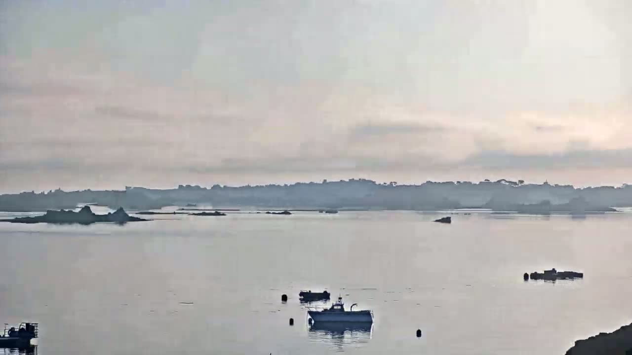 Ploubazlanec, Loguivy Village & Coast Live Cam - Guingamp, Côtes-d'Armor, 	Bretagne, France
