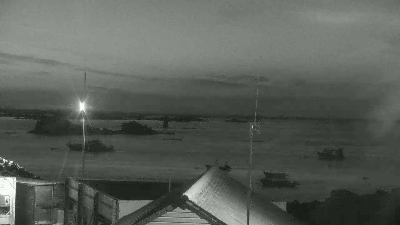Ploubazlanec, Loguivy Village & Coast Live Cam - Guingamp, Côtes-d'Armor, 	Bretagne, France