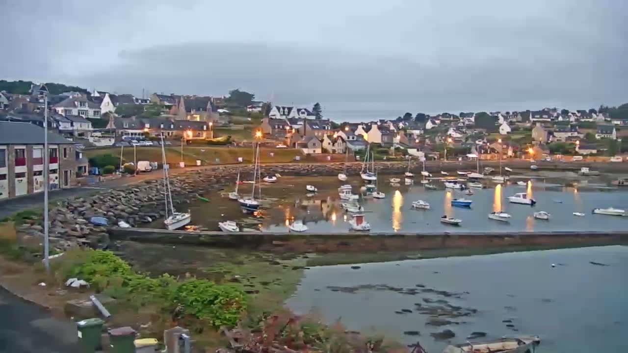 Ploubazlanec, Loguivy Village & Coast Live Cam - Guingamp, Côtes-d'Armor, 	Bretagne, France