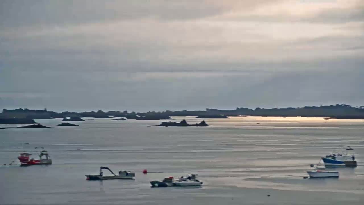 Ploubazlanec, Loguivy Village & Coast Live Cam - Guingamp, Côtes-d'Armor, 	Bretagne, France