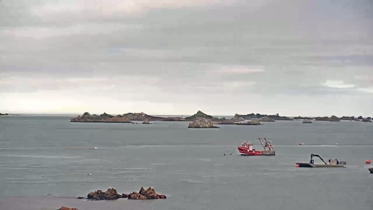 Ploubazlanec, Loguivy Village & Coast Live Cam - Guingamp, Côtes-d'Armor, 	Bretagne, France