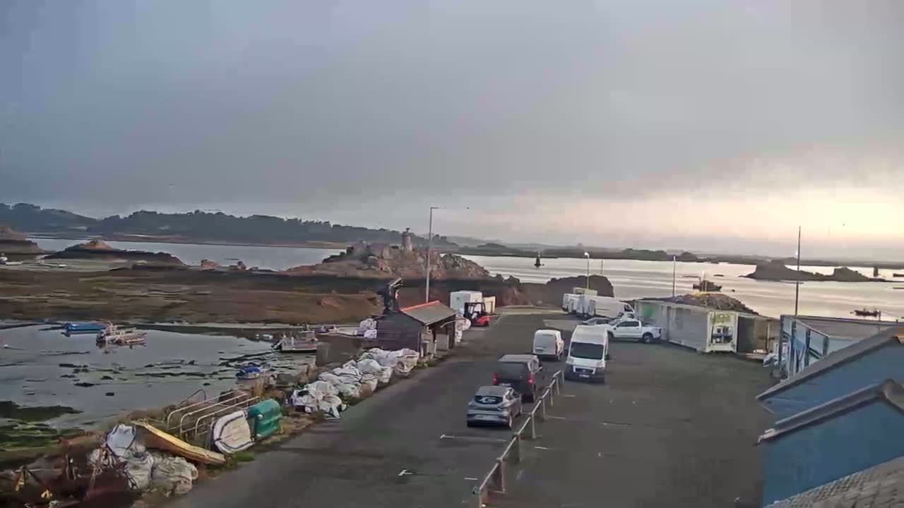 Ploubazlanec, Loguivy Village & Coast Live Cam - Guingamp, Côtes-d'Armor, 	Bretagne, France