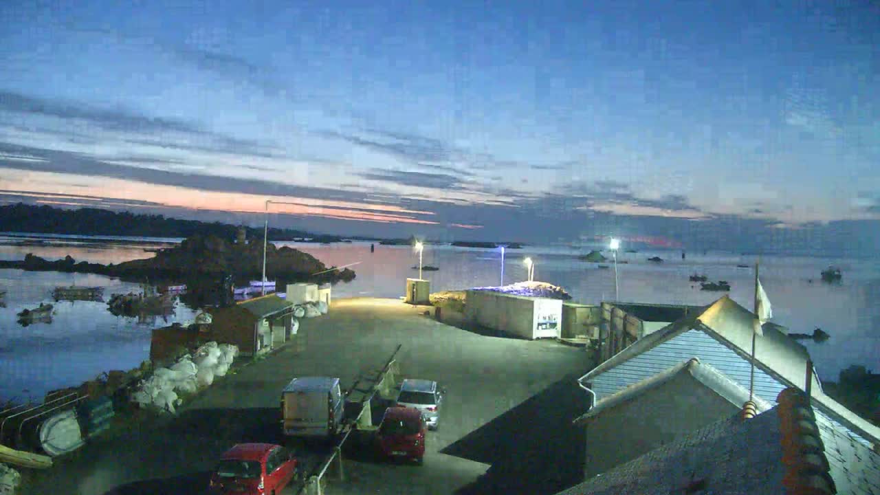 Ploubazlanec, Loguivy Village & Coast Live Cam - Guingamp, Côtes-d'Armor, 	Bretagne, France