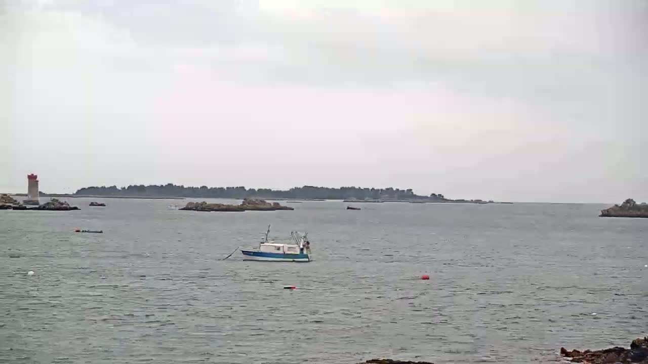 Ploubazlanec, Loguivy Village & Coast Live Cam - Guingamp, Côtes-d'Armor, 	Bretagne, France