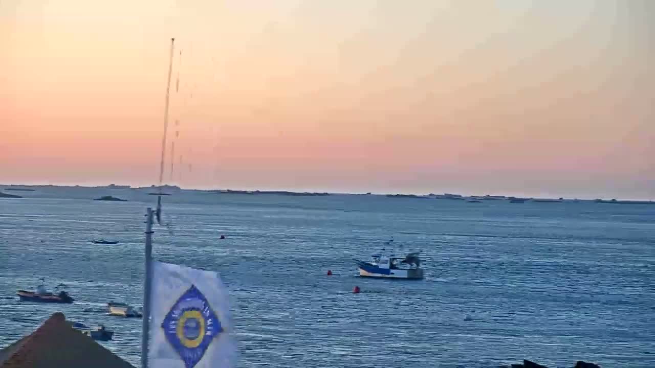 Ploubazlanec, Loguivy Village & Coast Live Cam - Guingamp, Côtes-d'Armor, 	Bretagne, France