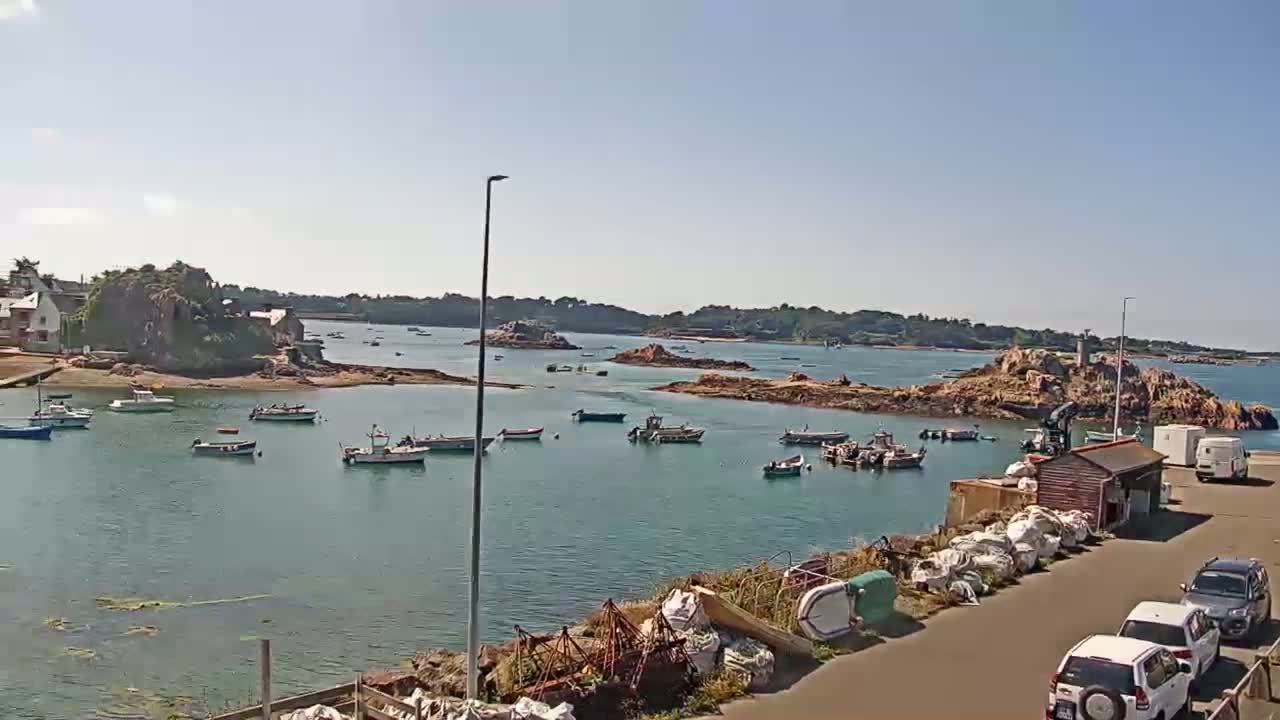 Ploubazlanec, Loguivy Village & Coast Live Cam - Guingamp, Côtes-d'Armor, 	Bretagne, France