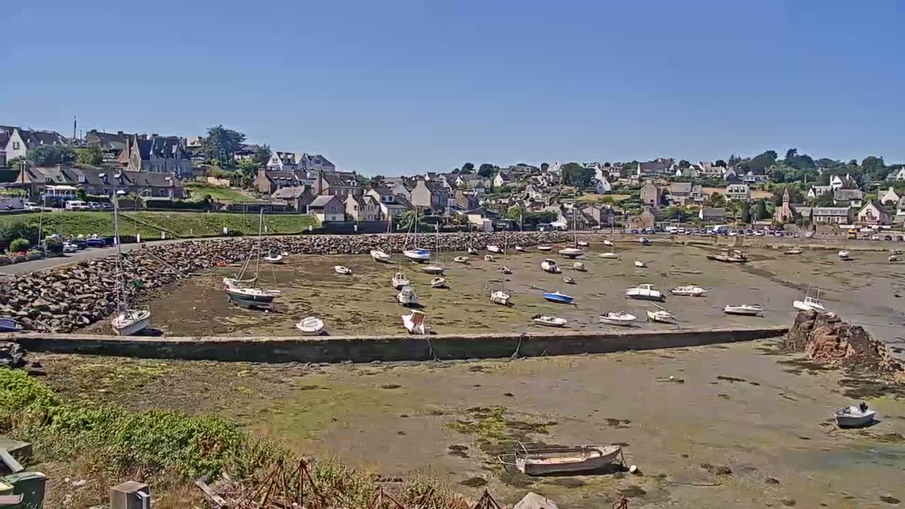 Ploubazlanec, Loguivy Village & Coast Live Cam - Guingamp, Côtes-d'Armor, 	Bretagne, France