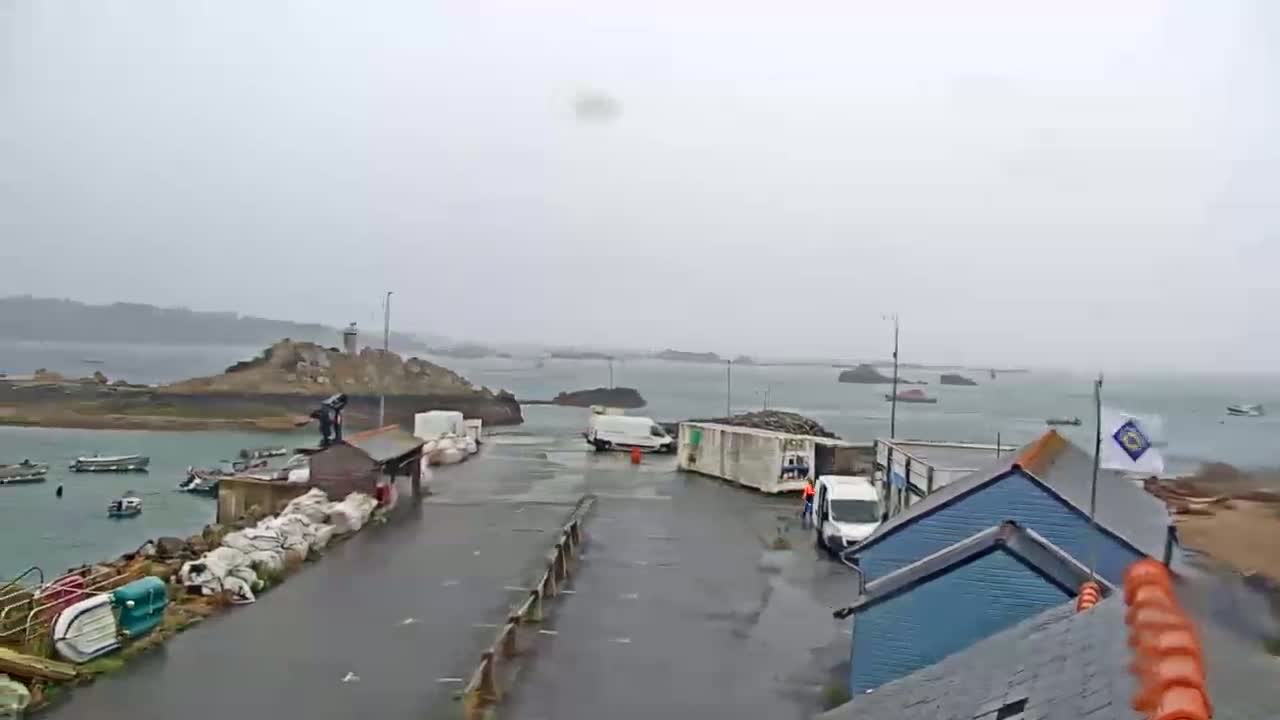 Ploubazlanec, Loguivy Village & Coast Live Cam - Guingamp, Côtes-d'Armor, 	Bretagne, France