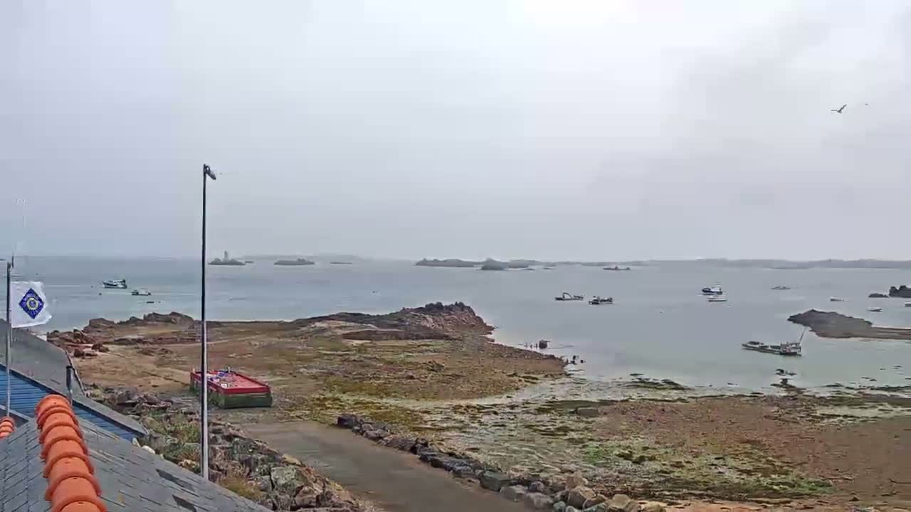 Ploubazlanec, Loguivy Village & Coast Live Cam - Guingamp, Côtes-d'Armor, 	Bretagne, France