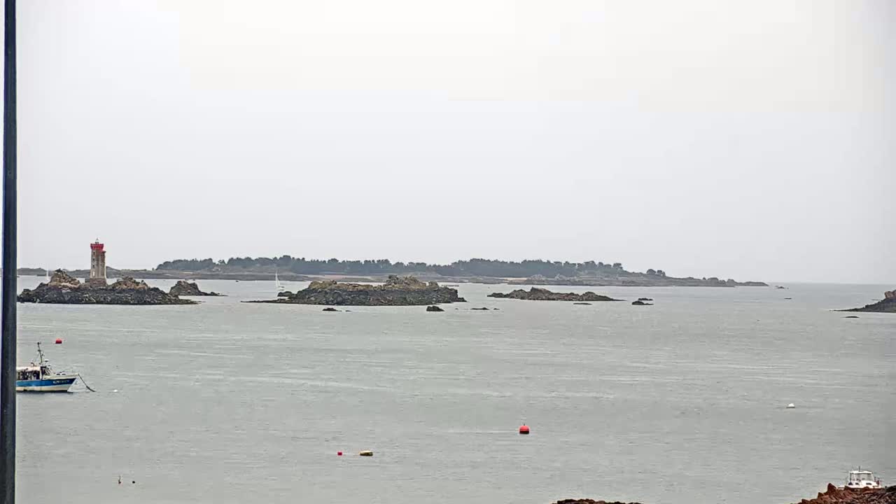 Ploubazlanec, Loguivy Village & Coast Live Cam - Guingamp, Côtes-d'Armor, 	Bretagne, France