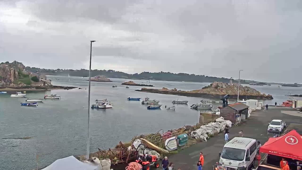 Ploubazlanec, Loguivy Village & Coast Live Cam - Guingamp, Côtes-d'Armor, 	Bretagne, France