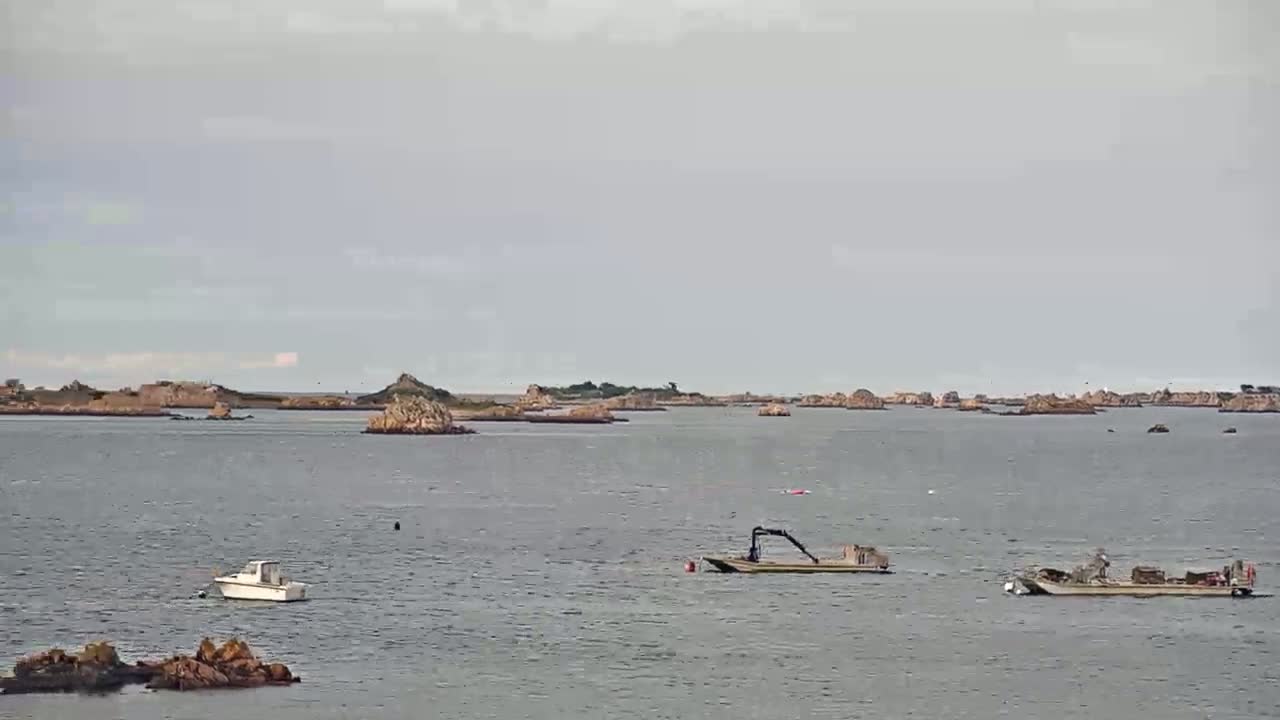 Ploubazlanec, Loguivy Village & Coast Live Cam - Guingamp, Côtes-d'Armor, 	Bretagne, France