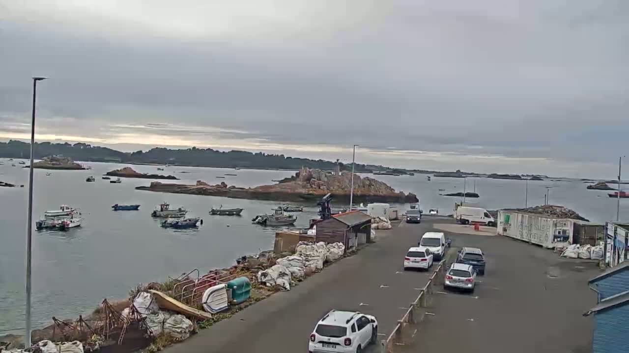 Ploubazlanec, Loguivy Village & Coast Live Cam - Guingamp, Côtes-d'Armor, 	Bretagne, France