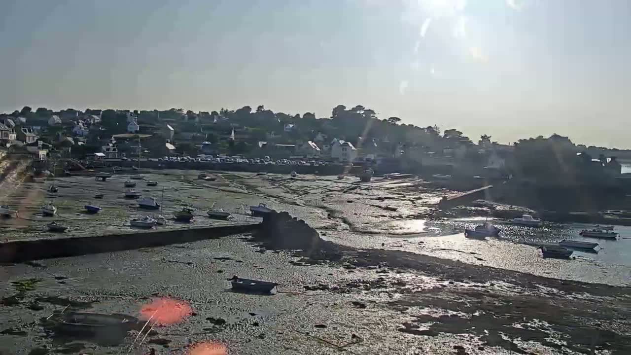 Ploubazlanec, Loguivy Village & Coast Live Cam - Guingamp, Côtes-d'Armor, 	Bretagne, France