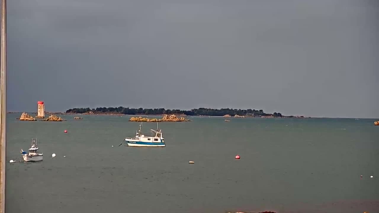 Ploubazlanec, Loguivy Village & Coast Live Cam - Guingamp, Côtes-d'Armor, 	Bretagne, France