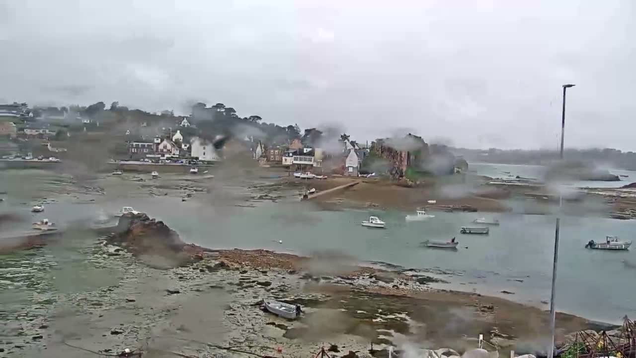 Ploubazlanec, Loguivy Village & Coast Live Cam - Guingamp, Côtes-d'Armor, 	Bretagne, France