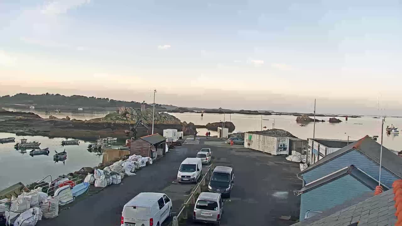 Ploubazlanec, Loguivy Village & Coast Live Cam - Guingamp, Côtes-d'Armor, 	Bretagne, France