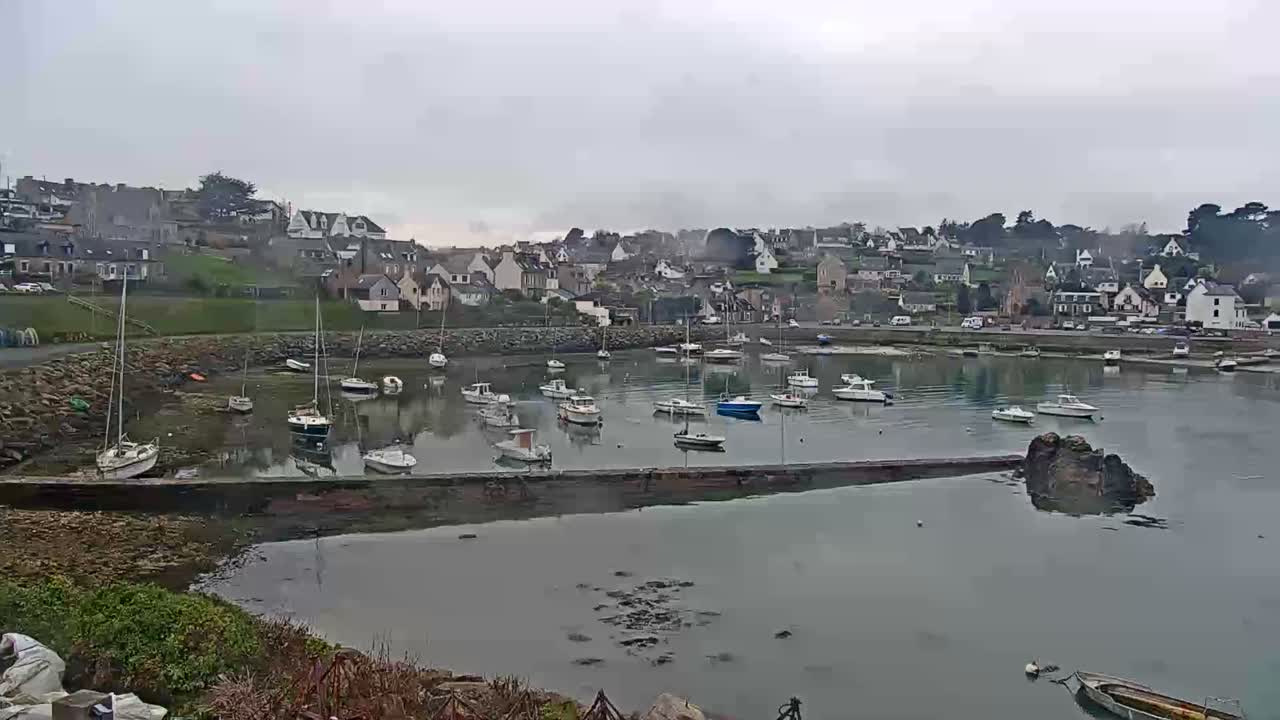 Ploubazlanec, Loguivy Village & Coast Live Cam - Guingamp, Côtes-d'Armor, 	Bretagne, France