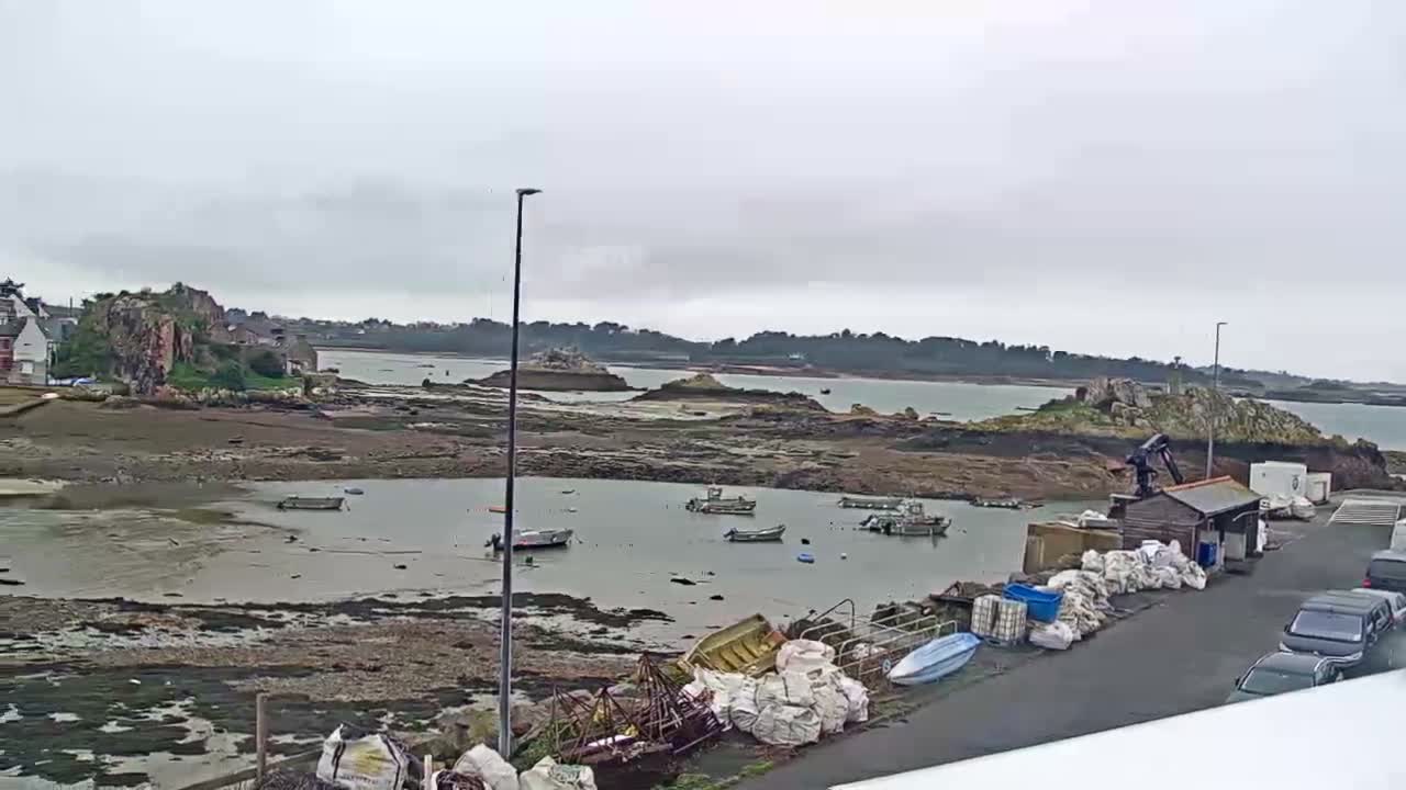 Ploubazlanec, Loguivy Village & Coast Live Cam - Guingamp, Côtes-d'Armor, 	Bretagne, France