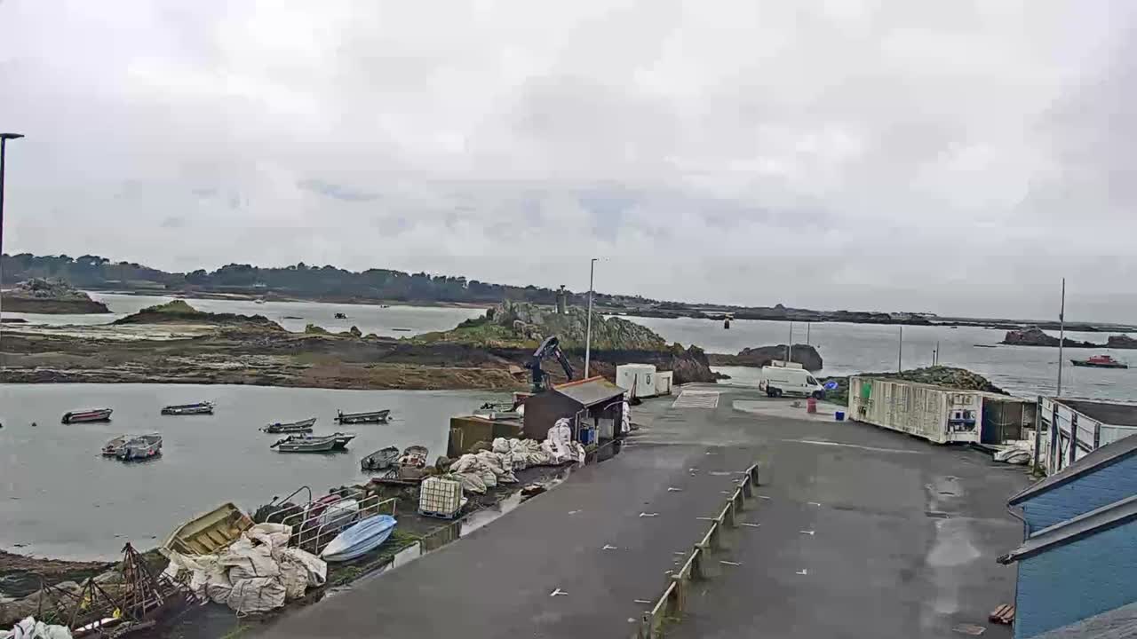 Ploubazlanec, Loguivy Village & Coast Live Cam - Guingamp, Côtes-d'Armor, 	Bretagne, France
