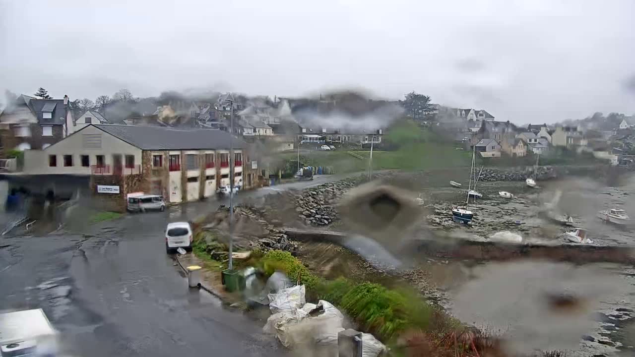 Ploubazlanec, Loguivy Village & Coast Live Cam - Guingamp, Côtes-d'Armor, 	Bretagne, France