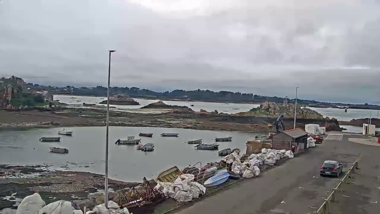 Ploubazlanec, Loguivy Village & Coast Live Cam - Guingamp, Côtes-d'Armor, 	Bretagne, France