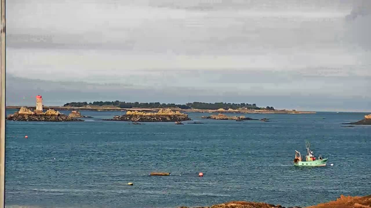Ploubazlanec, Loguivy Village & Coast Live Cam - Guingamp, Côtes-d'Armor, 	Bretagne, France