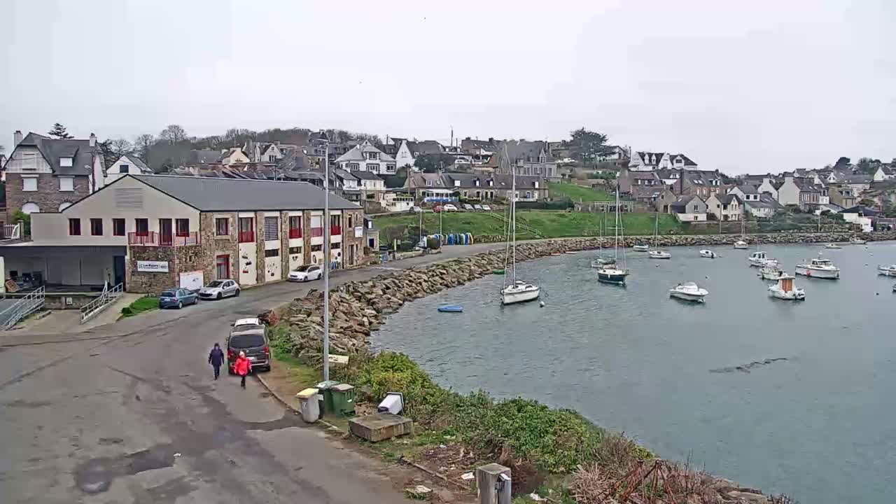 Ploubazlanec, Loguivy Village & Coast Live Cam - Guingamp, Côtes-d'Armor, 	Bretagne, France