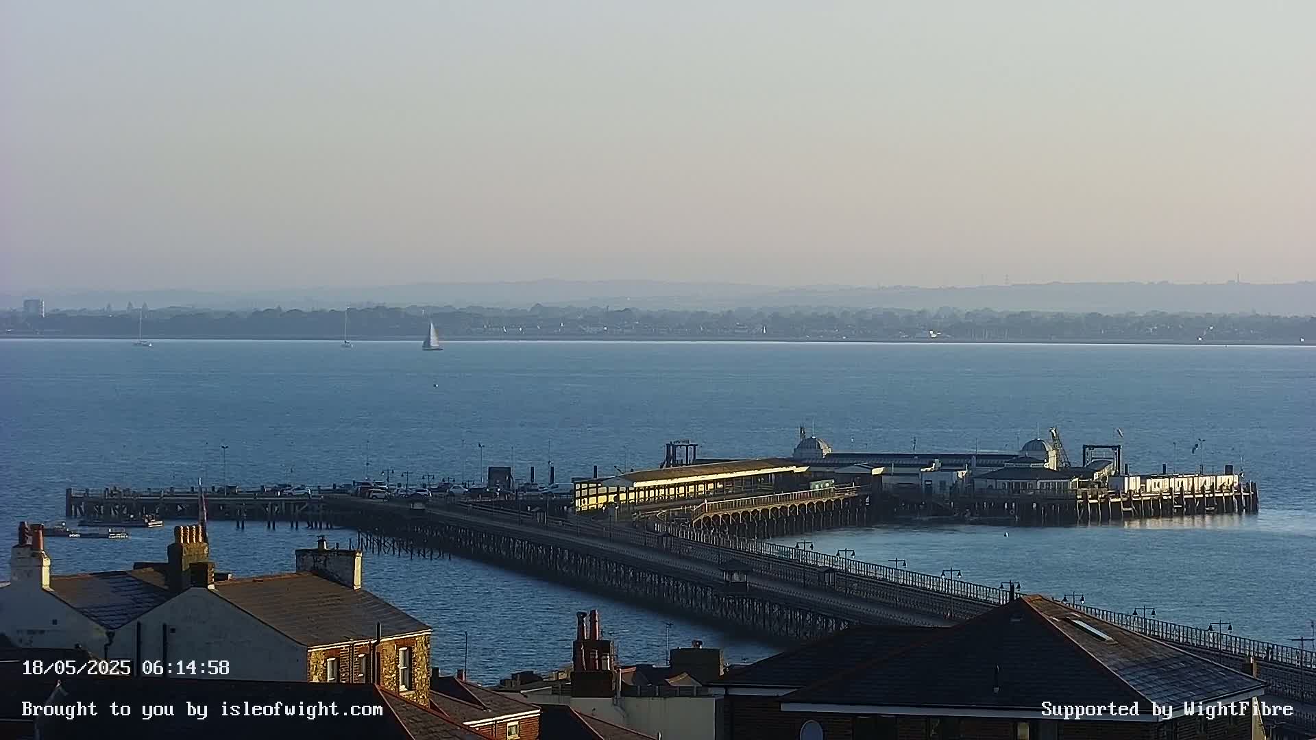 Ryde Pier & Island Line Railway Skyline Live Cam -Isle Of Wight, South East, England, United Kingdom 